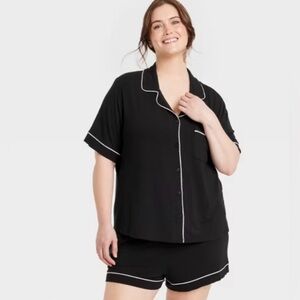 Small Black Soft Short Sleeve Top and Shorts Pajama Set Stars Above NWT